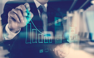 ¿Qué factores influyen en el crecimiento económico?