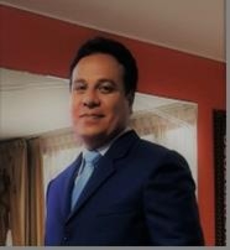 EL DOBLE DISCURSO DEL GOBIERNO Y LA NECESIDAD URGENTE DE UN CAMBIO DE RUTA, O DE TIMÓN