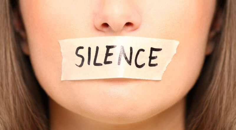 Denuncia de acoso sexual contra el legislador Lescano y abuso de poder