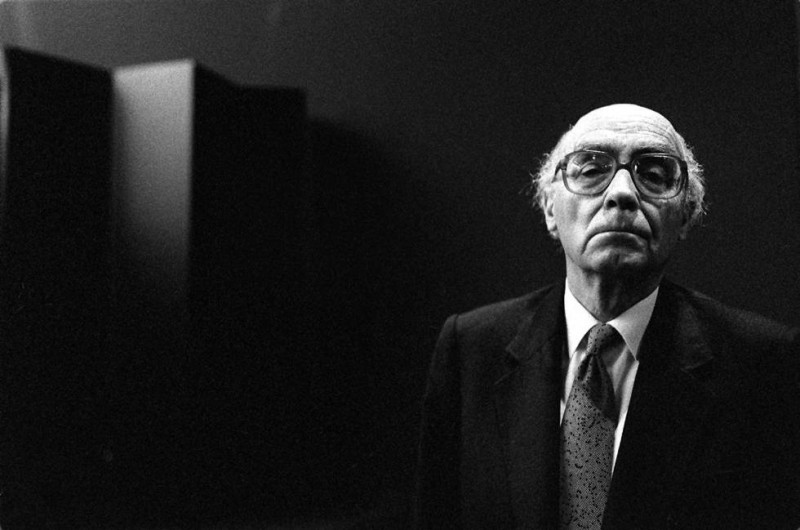 'SI TÚ NO EMIGRASTE, EMIGRÓ TU PADRE': JOSÉ SARAMAGO SOBRE LA INMIGRACIÓN