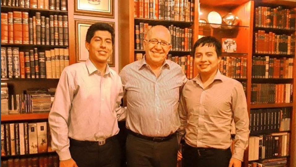 Entrevista: Diálogo con el Dr. Luis José Diez Canseco Núñez